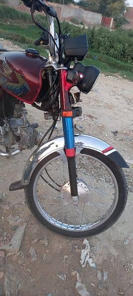 honda 2021 model saf condition mai hai bhai 1