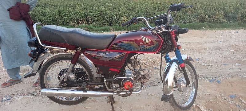 honda 2021 model saf condition mai hai bhai 3