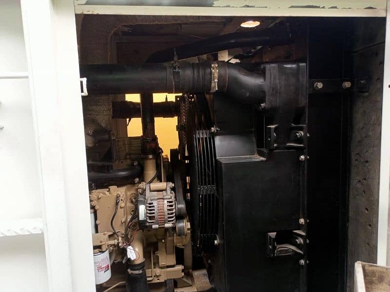 generator Cummins USA 300kva urgent sale 3