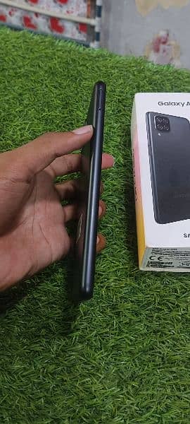 Samsung A12 complete box lush 3