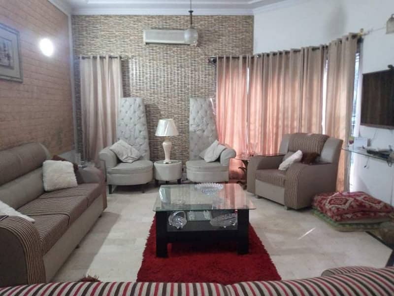 10 MARLA MODERN ELEVATION DESIGN HOUSE AVAILABLE FOR RENT IN DHA PHASE 2 BLOCK -V LAHORE. 4