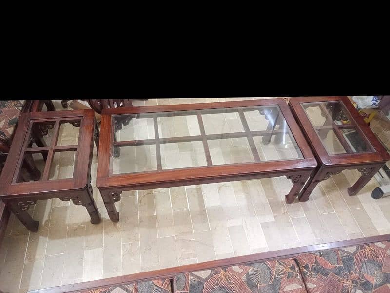 Fresh condition like new sofa set available with 3 tables. 0