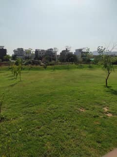 600 Sqyds Level Hills Facing Plot Available for Sale on Reasonable Price