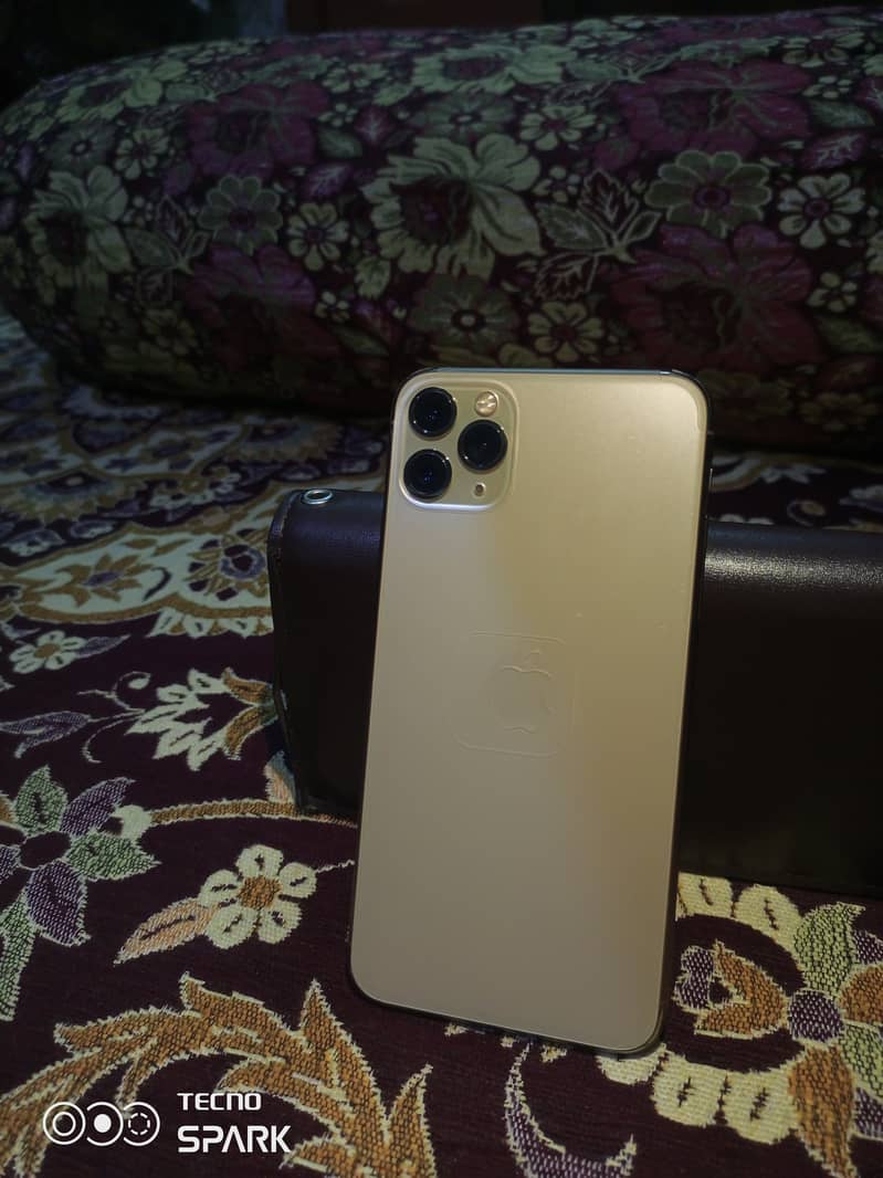 IPHONE 11 PRO MAX  GOLDEN COLOR   CONDITION 3