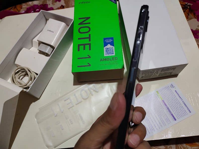 Inifinix Note 11 6+5/128 BOX CHARGER AMOLED 3