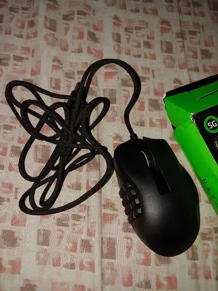 Razer NAGA X MMO 18000DPI Gaming Mouse 1