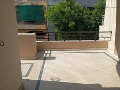 5 Marla Beautiful House Available For Sale In Johar Town