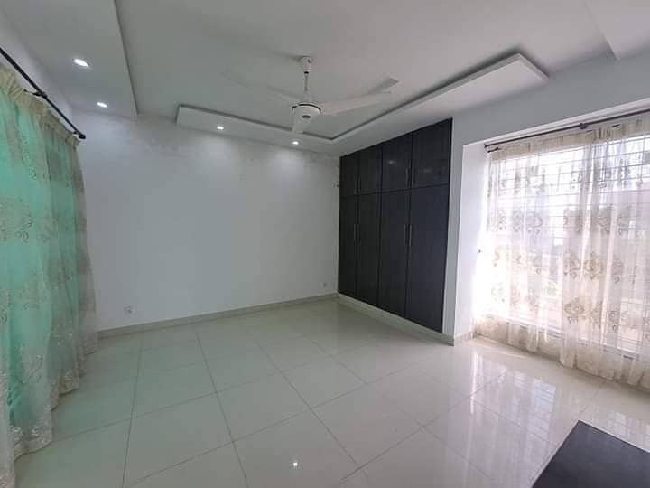 12 Marla Beautiful House Available For Sale In Johar Town 6