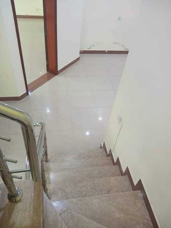 5 Marla Beautiful House Available For Sale In Johar Town 18