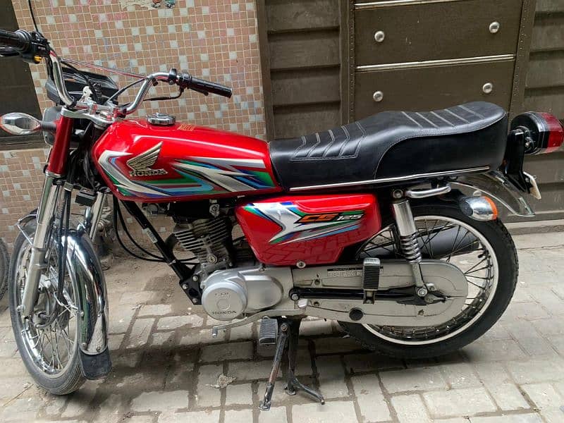 honda 125 2023 4