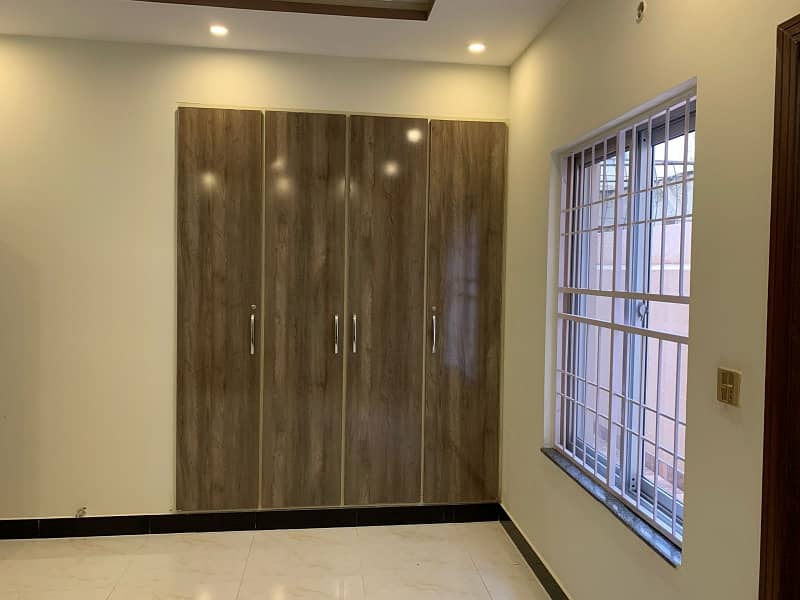 1 Kanal Upper portion for rent office space 3