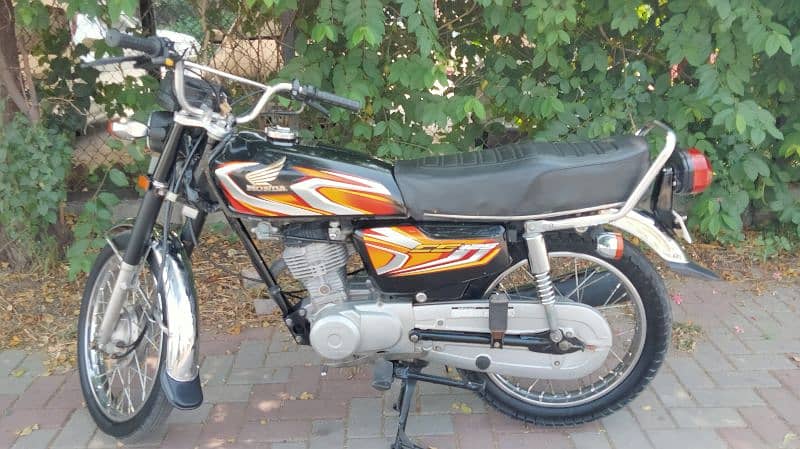 HONDA CG 125 2022 10/10 Condition TOTALLY genuine 0