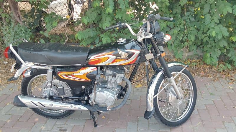 HONDA CG 125 2022 10/10 Condition TOTALLY genuine 2