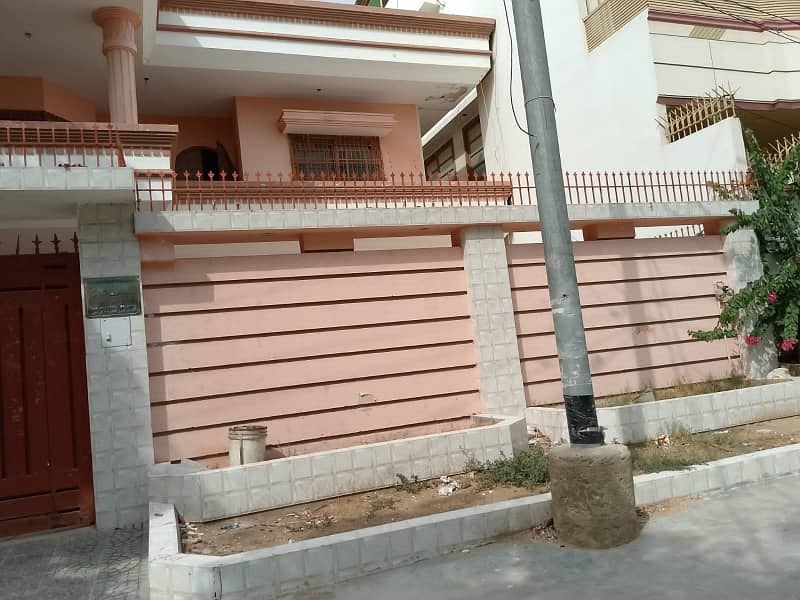 Kaneez Block 1 House 400 Yard G+1 5