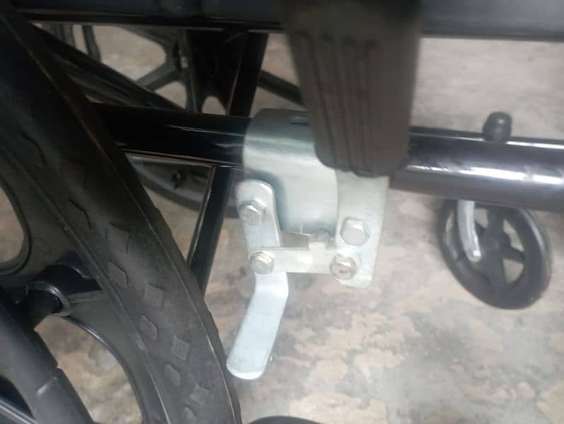 new wheelchair for sale urgent 4