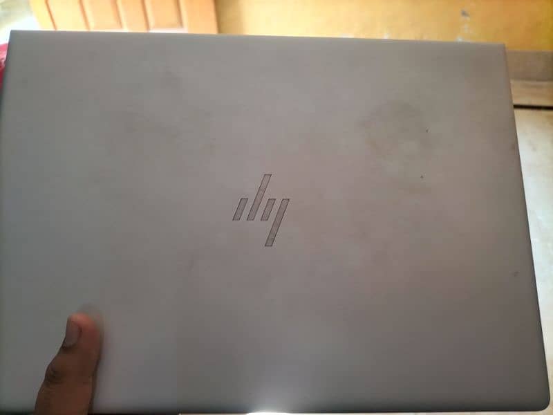 hp elitebook i5 8th gernation 5