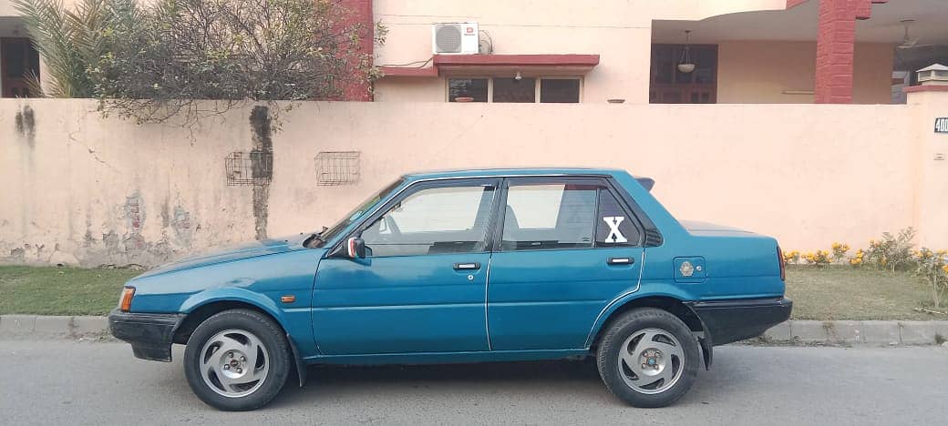 Toyota Corolla 1983 GL UK Import with AC and LPG 7