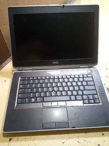 Dell latitude 6430 i5/3rd generation 4gb ram 320 gb HDD 1