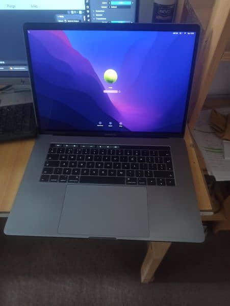 MacBook pro 2017 for sale in Lahore 3