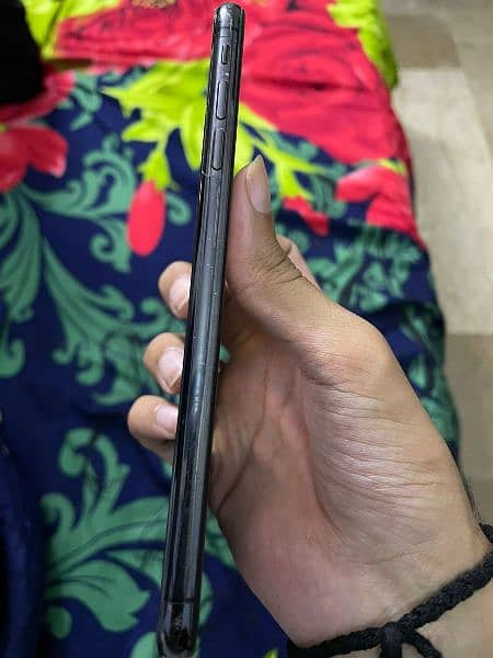 Selling Iphone Xs Max 3