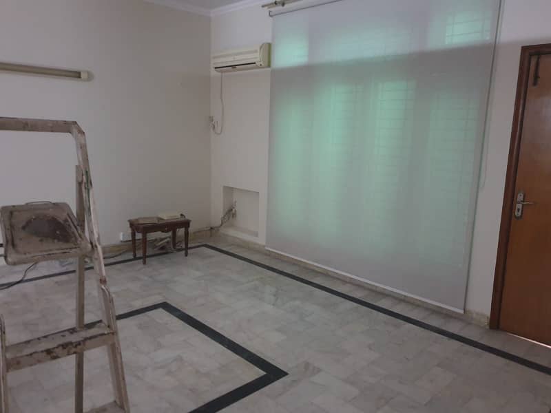 1 Kanal Lower Portion Available for Rent in P Block DHA Phase 1 Lahore 7