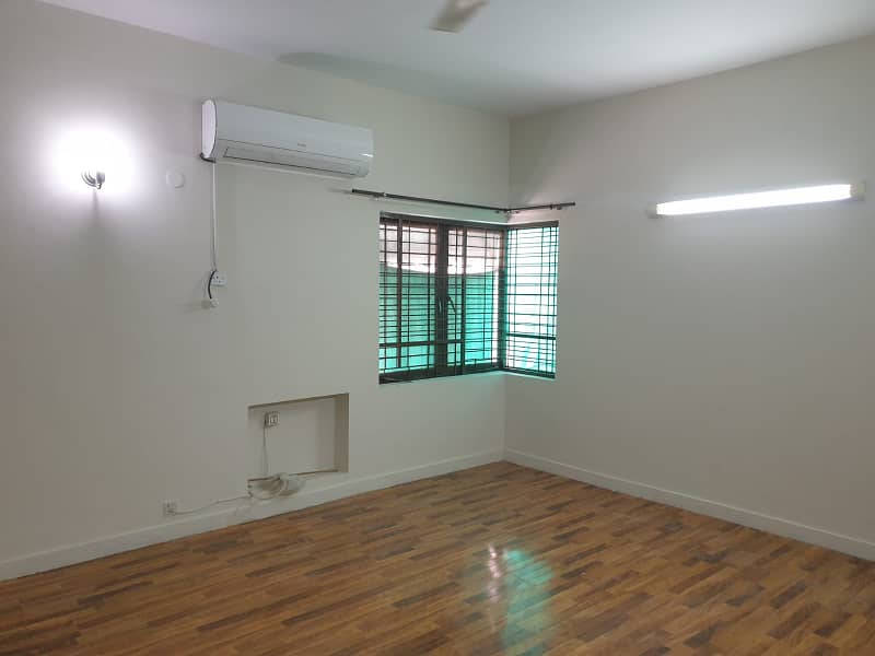 1 Kanal Lower Portion Available for Rent in P Block DHA Phase 1 Lahore 15