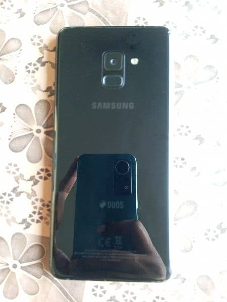 Samsung Galaxy A8+ 1