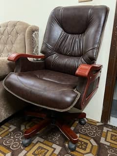 office chair Good condation chair for sale 10/9