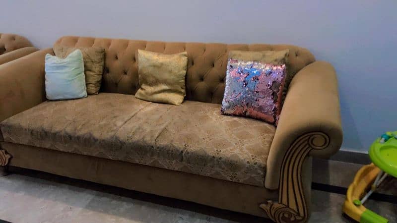 golden sofa 1