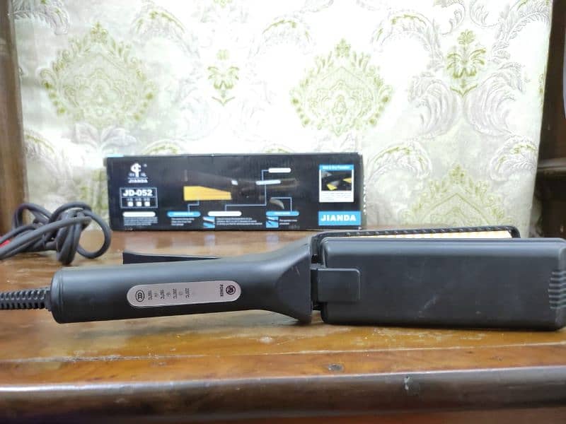 hair crimper 1