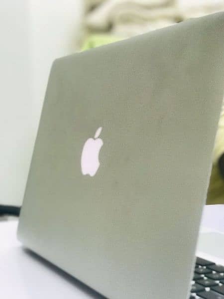 Macbook Air 2011 3