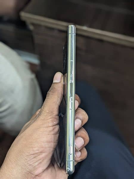 Sony Xperia 5 mark 1 6