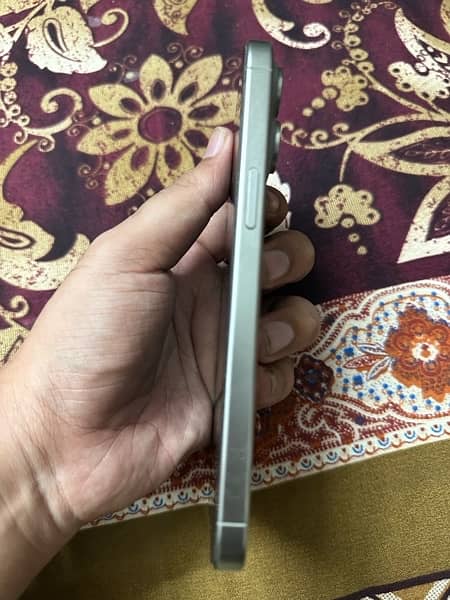 iphone 15pro max 1tb battery health 100% 4