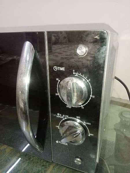 Haier Solo microwave oven 1