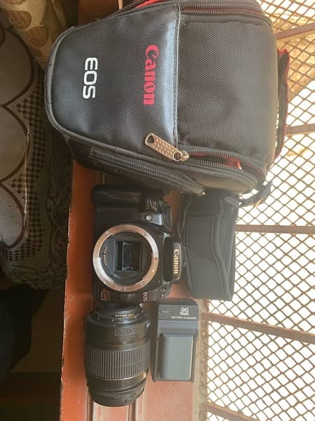 Canon 400D DSLR with Bag and Camera Lens. 7