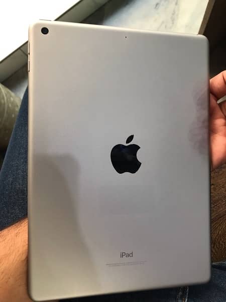 ipad 5th generation 32gb all ok 2