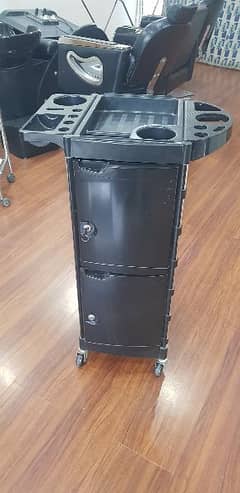 saloon chairs ,shampoo unit ,mirror,cabinet,trolley/ Saloon furniture