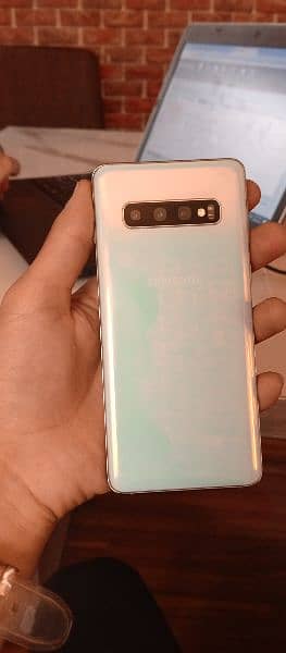 Samsung S10 8/128 punched 1