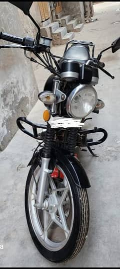 Suzuki GS 150 Se