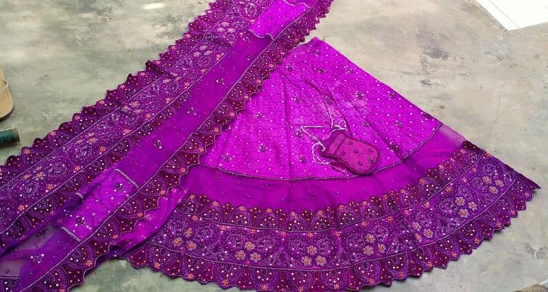 Lehnga and duppata available 1