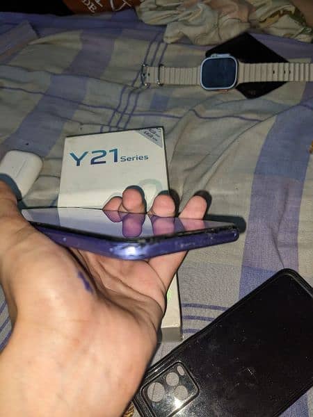 VIvo Y21A with box 4