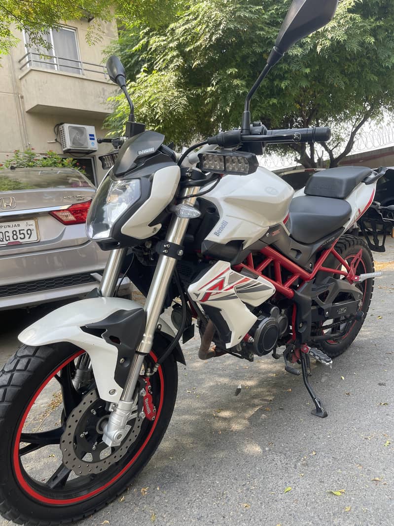 Benelli TNT 150i 2021 1