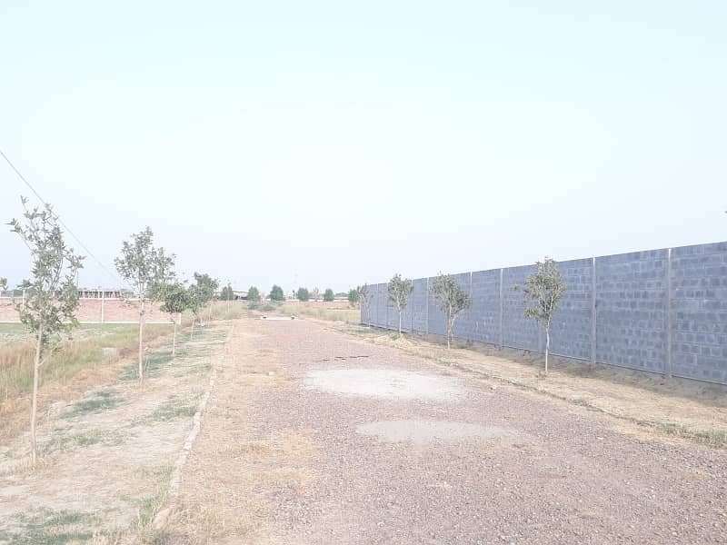 Get Your Hands On Residential Plot In Lahore Best Area 1