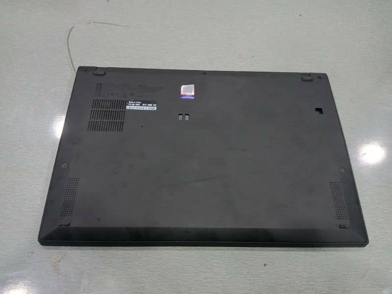 ThinkPad (X1 Carbon 8th Gen) -  Ci7 QuadCore 16GB 256 GB SSD 0