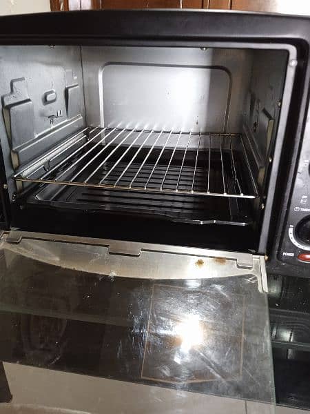 electrict oven.     contect# 03000829333 5