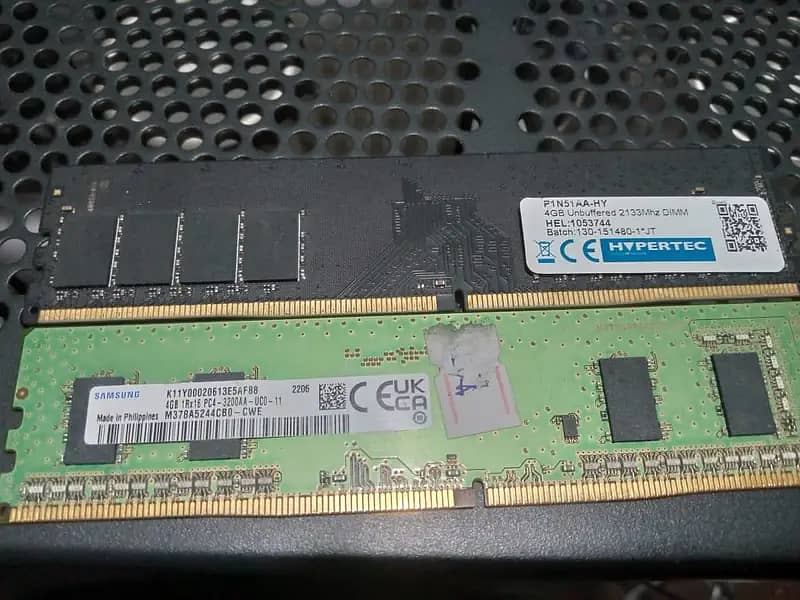 24GB DDR4 RAM (2x8GB, 2x4GB) 1