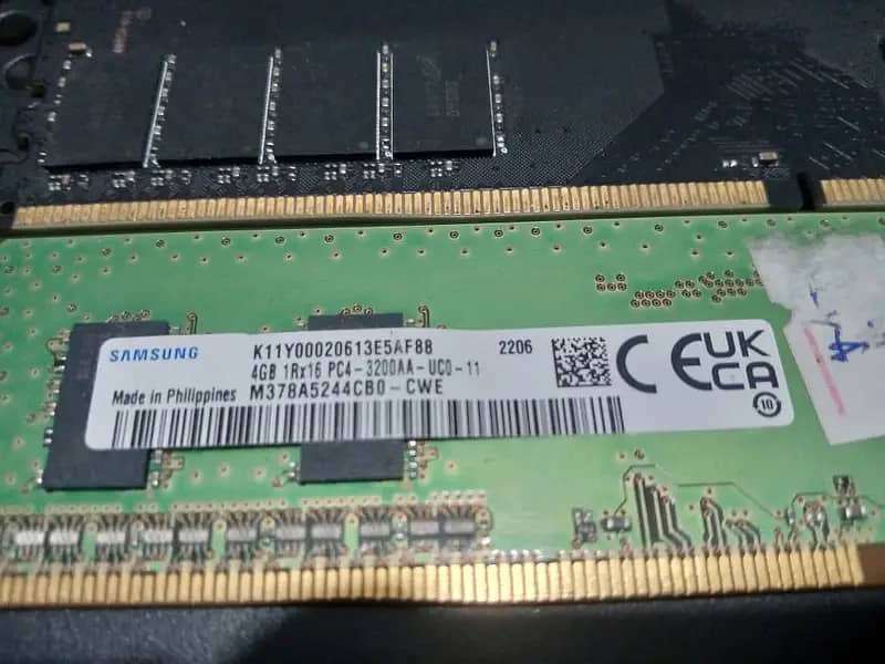 24GB DDR4 RAM (2x8GB, 2x4GB) 3