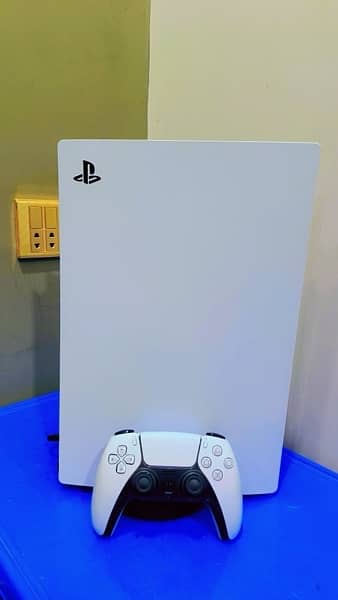 PS5 UAE Version 10/10 Condition  1tb (0300/9671811) 3