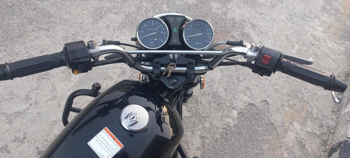 Suzuki GS 150 2017 1