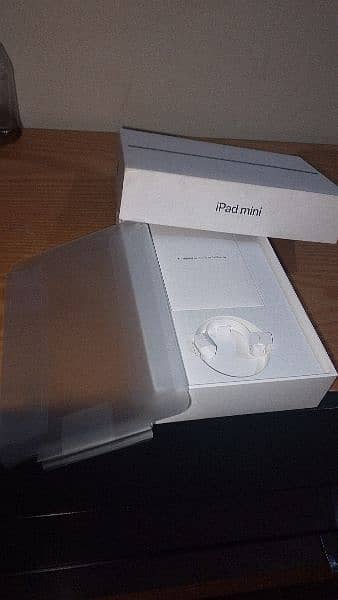 Ipad mini 5 Complete box 7